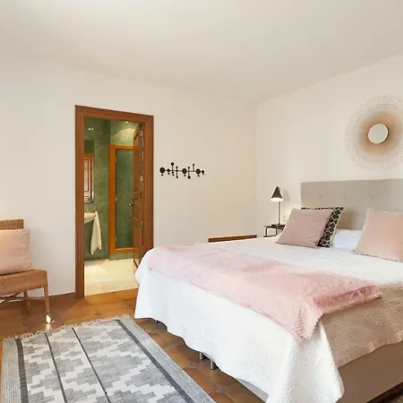 Calle Bou Townhouse With Pool Villa